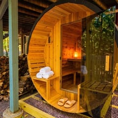 The Leisure Lodge