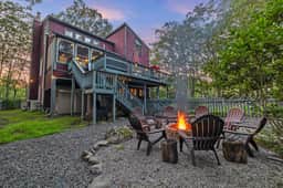 The Leisure Lodge - Image 2