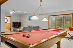Beach & Pool Access- Hot Tub-Sauna-Huge Yard/House
