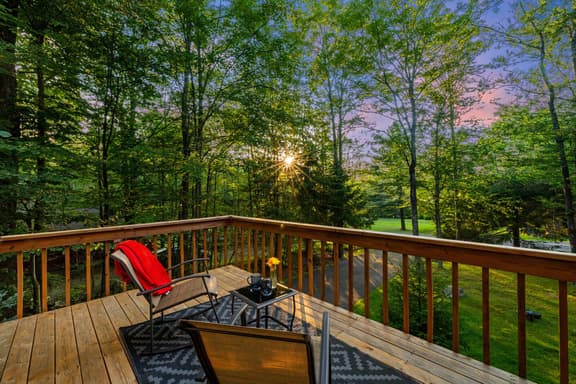 Beach & Pool Access- Hot Tub-Sauna-Huge Yard/House